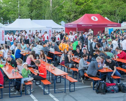 "Schräglage" liefert Gaumenschmaus zum Meeting-Point